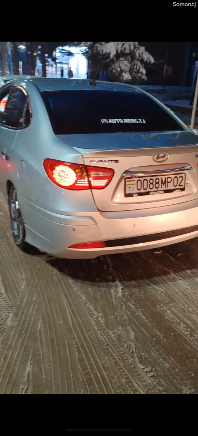 Hyundai Avante 2010 · 1.8 AT