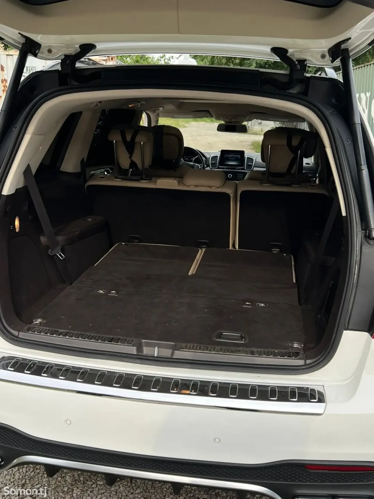 Mercedes-Benz GLS 2017 · 5.5 AT
