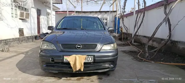 Opel Astra G 2000 · 1.6 MT
