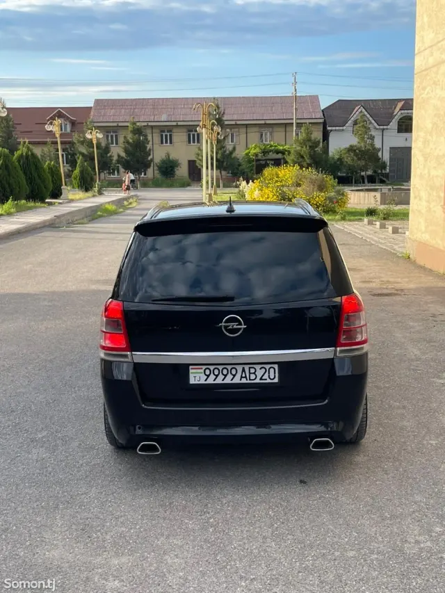 Opel Zafira 2007 · 2.0 MT