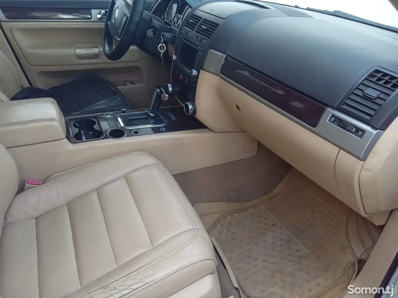 Volkswagen Touareg 2006 · 3.0 AT