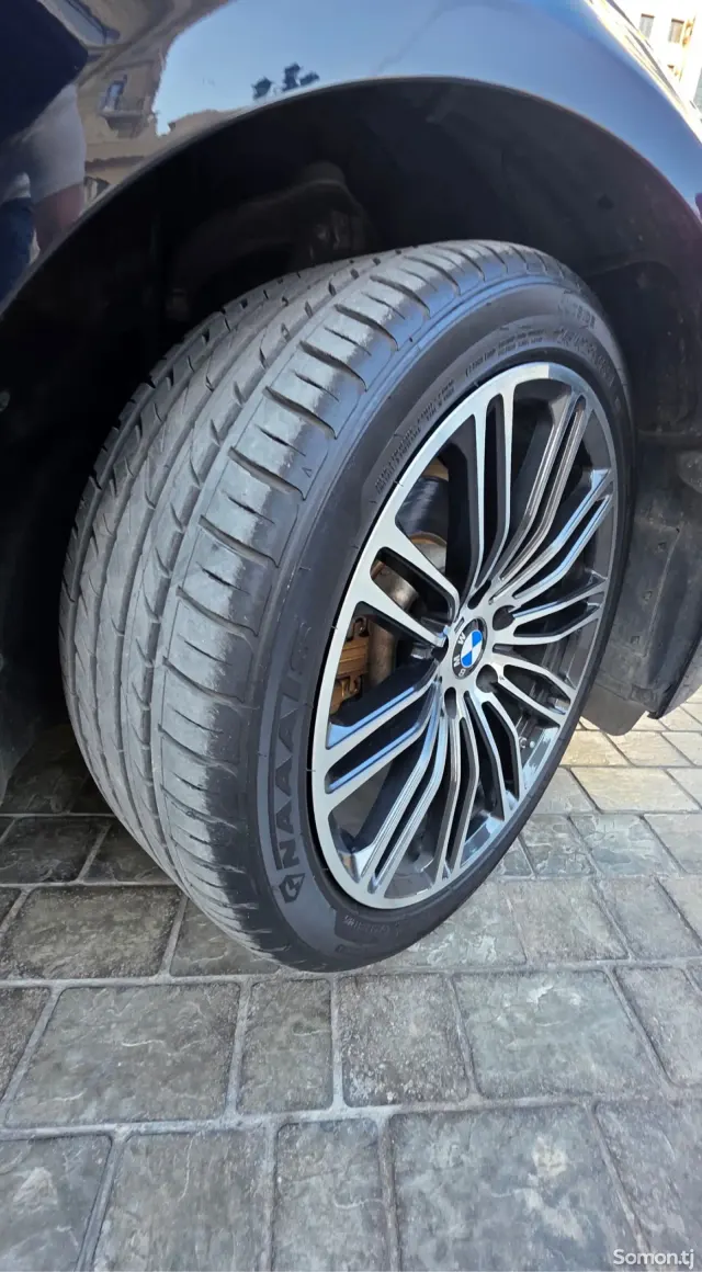 BMW 5 series 2016 · 2.0 AT