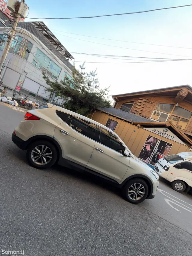 Hyundai Santa Fe 2015 · 2.0 AT