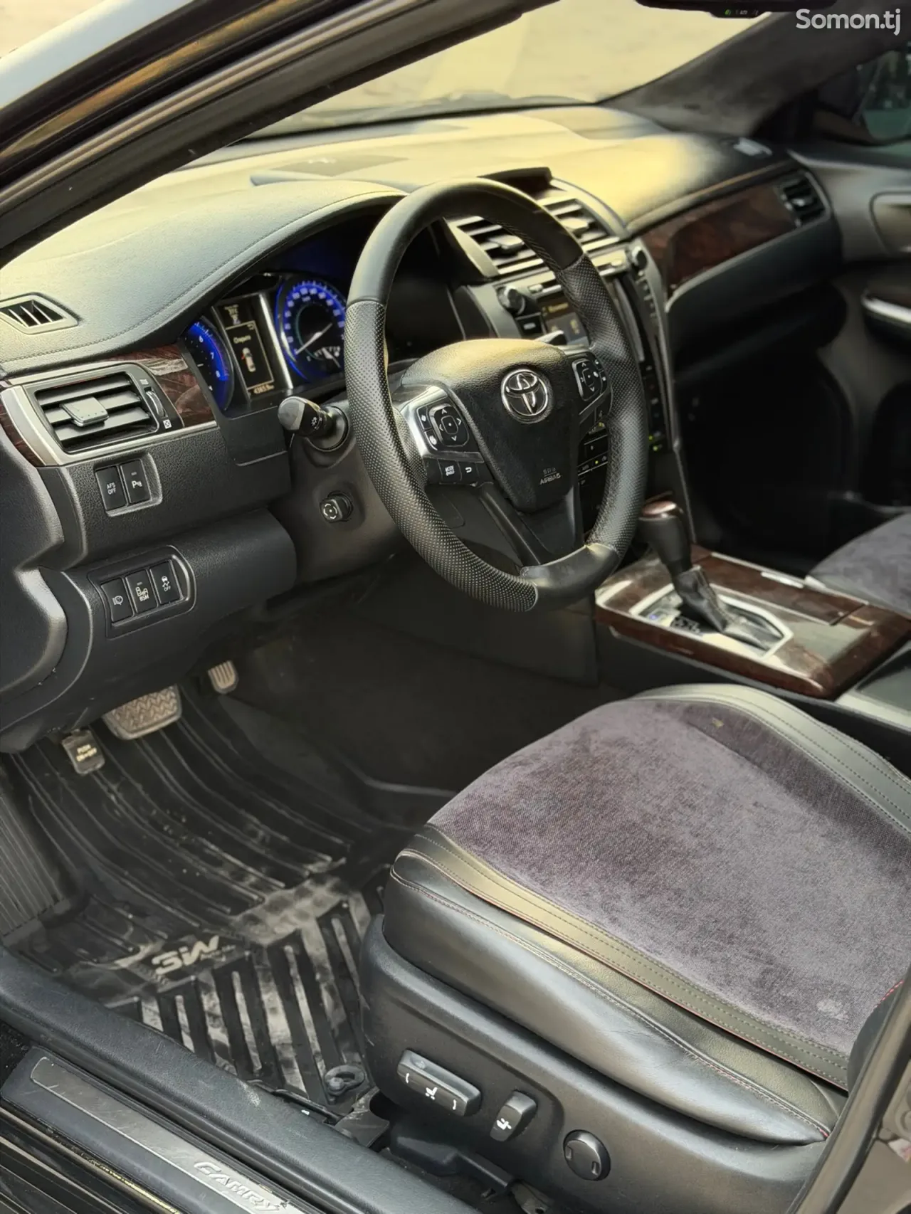 Toyota Camry 2016 · 3.5 AT
