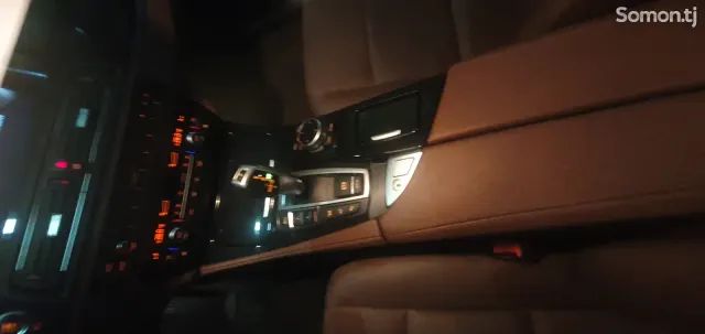 BMW 5 series 2016 · 2.0 AT