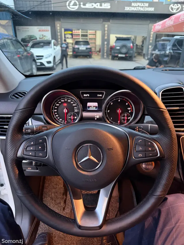 Mercedes-Benz GLE class 2016 · 3.0 AT