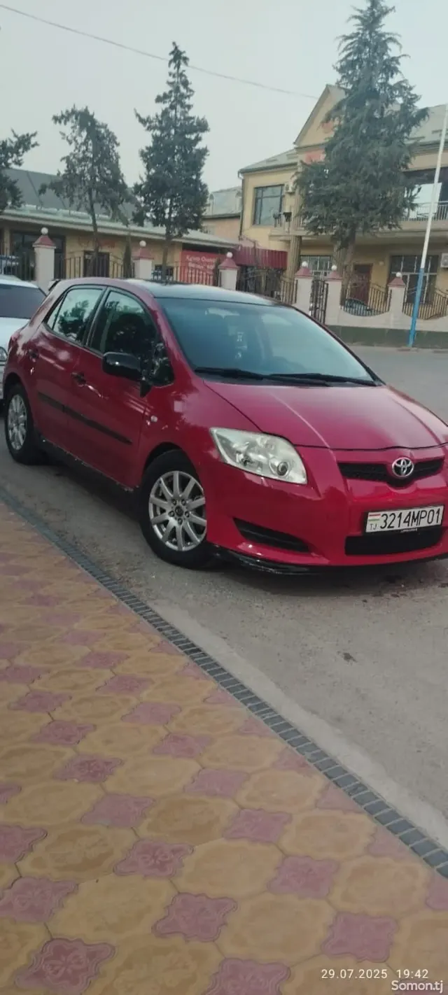 Toyota Auris 2007 · 1.4 MT
