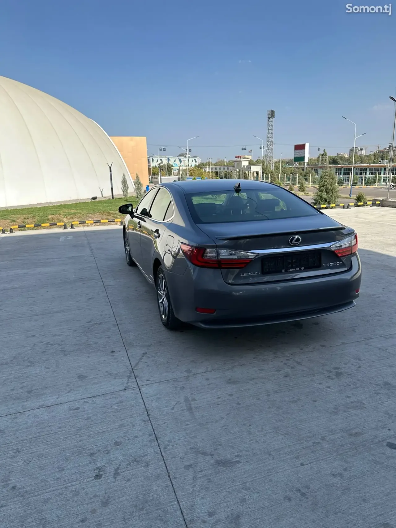 Lexus ES series 2016 · 3.0 AT