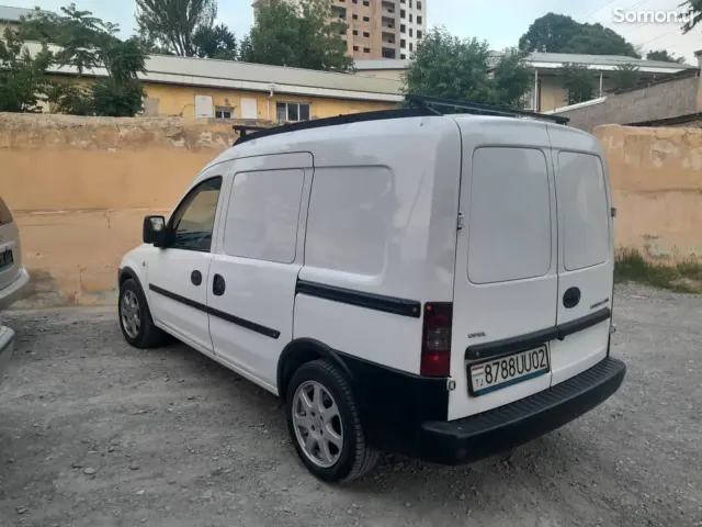 Opel Combo 2010 · 1.3 MT