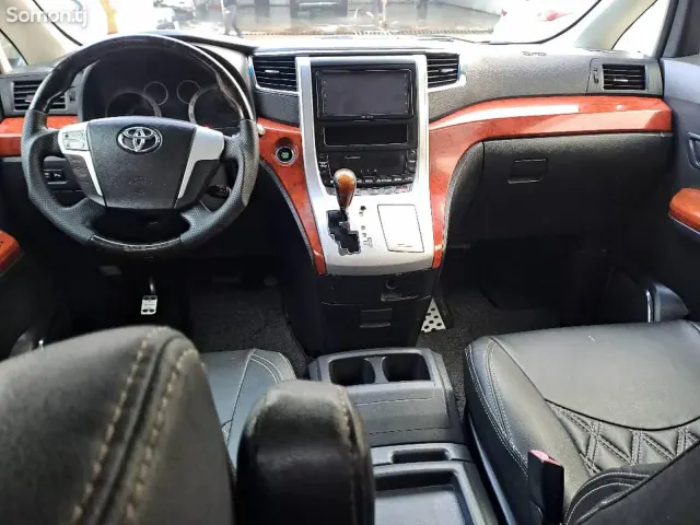 Toyota Vellfire 2014 · 3.5 AT
