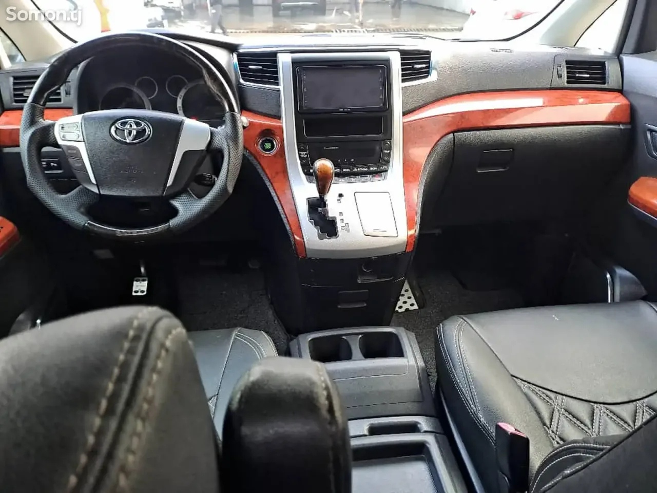Toyota Vellfire 2014 · 3.5 AT