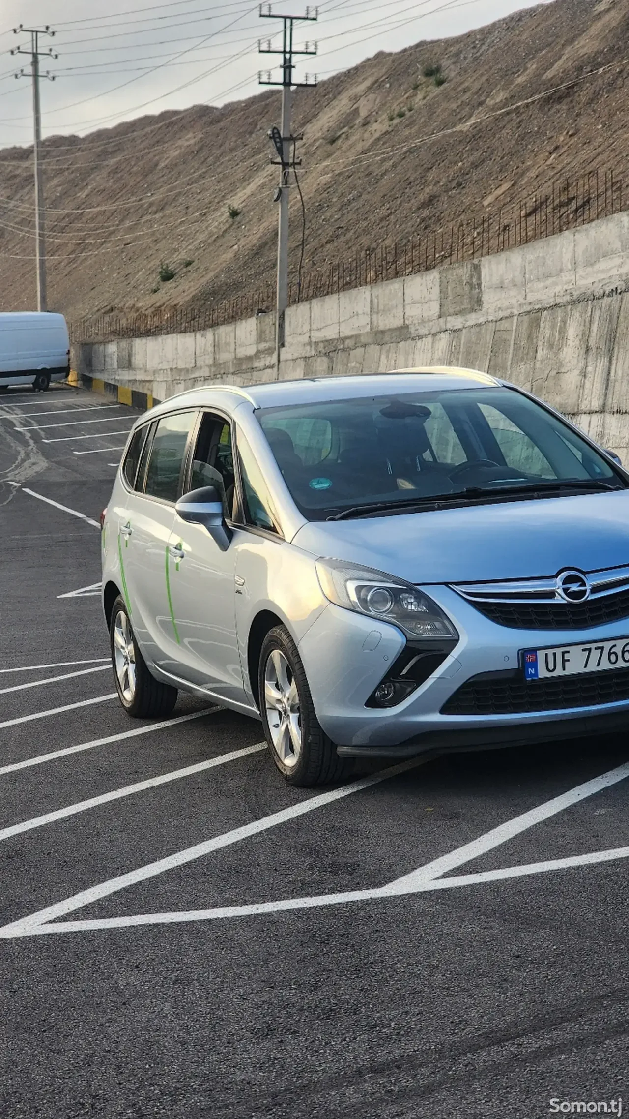 Opel Zafira 2015 · 1.4 MT
