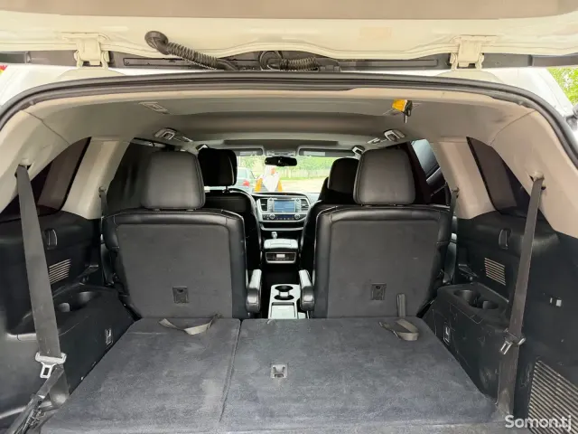 Toyota Highlander 2016 · 3.5 AT