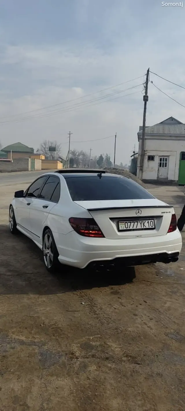 Mercedes-Benz C class 2014 · 2.5 AT
