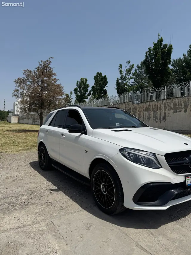 Mercedes-Benz GLE class 2017 · 3.5 AT