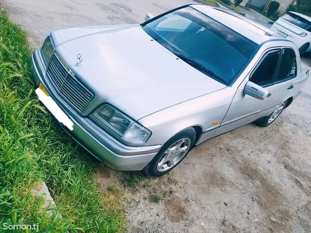 Mercedes-Benz C class 1995 · 1.8 MT