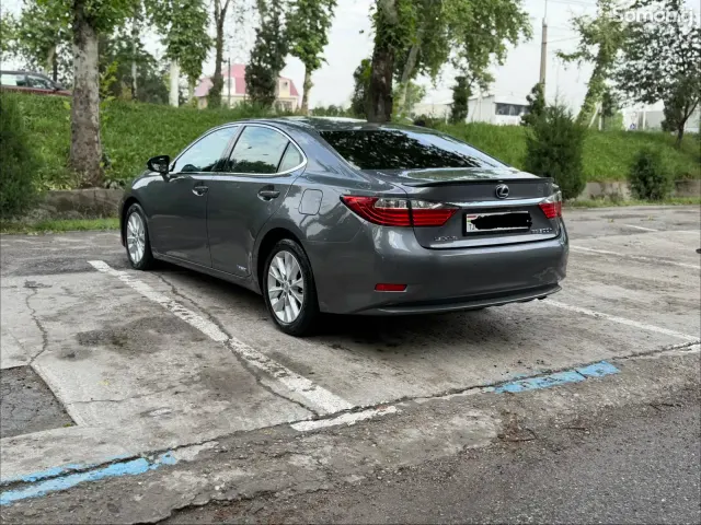 Lexus ES series 2015 · 3.0 AT