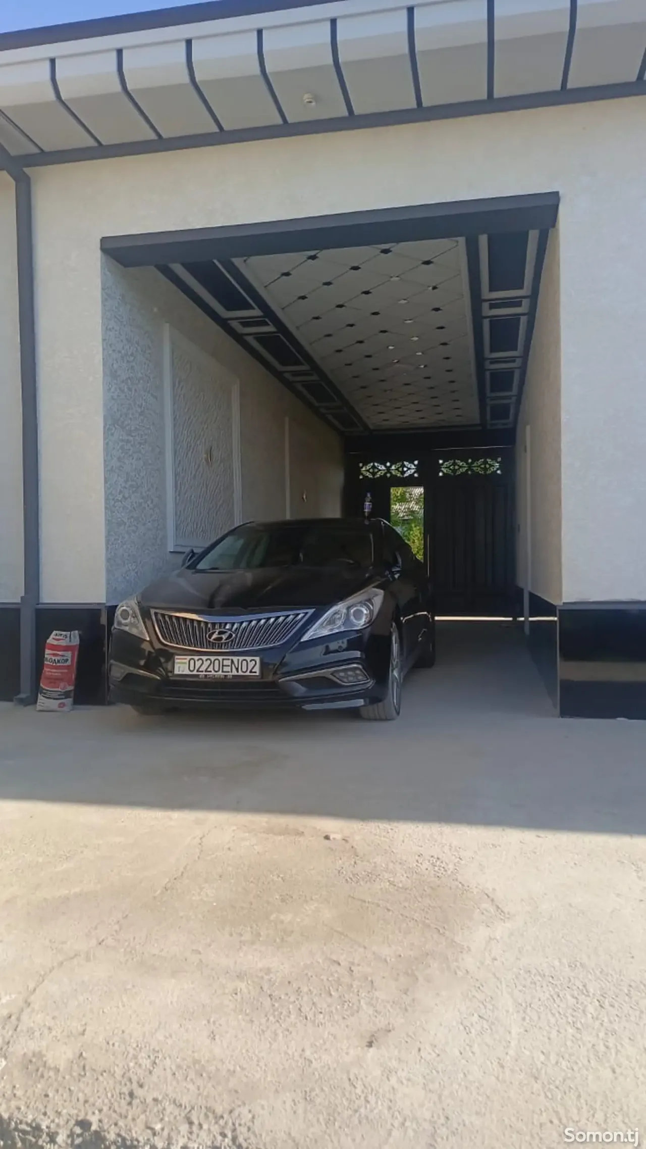 Hyundai Grandeur 2015 · 2.2 AT