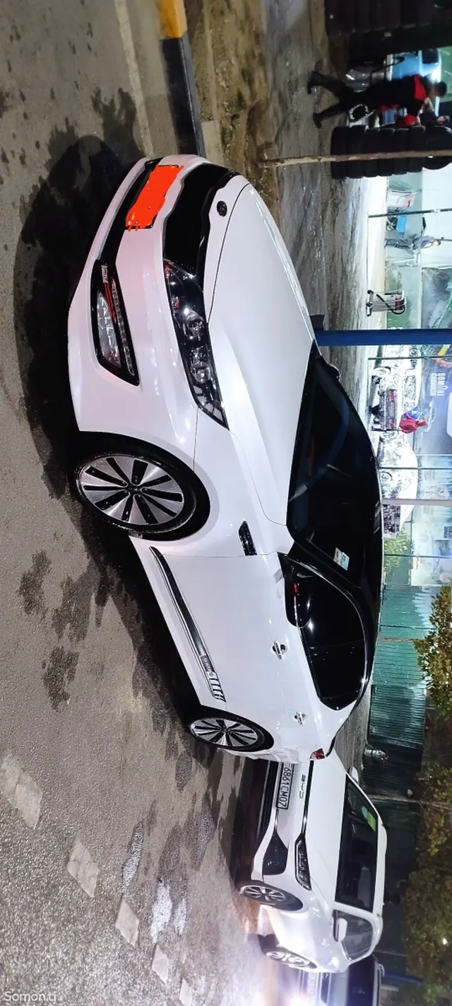Kia K5 2012 · 2.0 AT