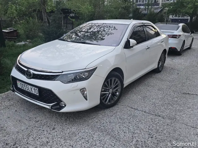 Toyota Camry 2017 · 3.5 AT