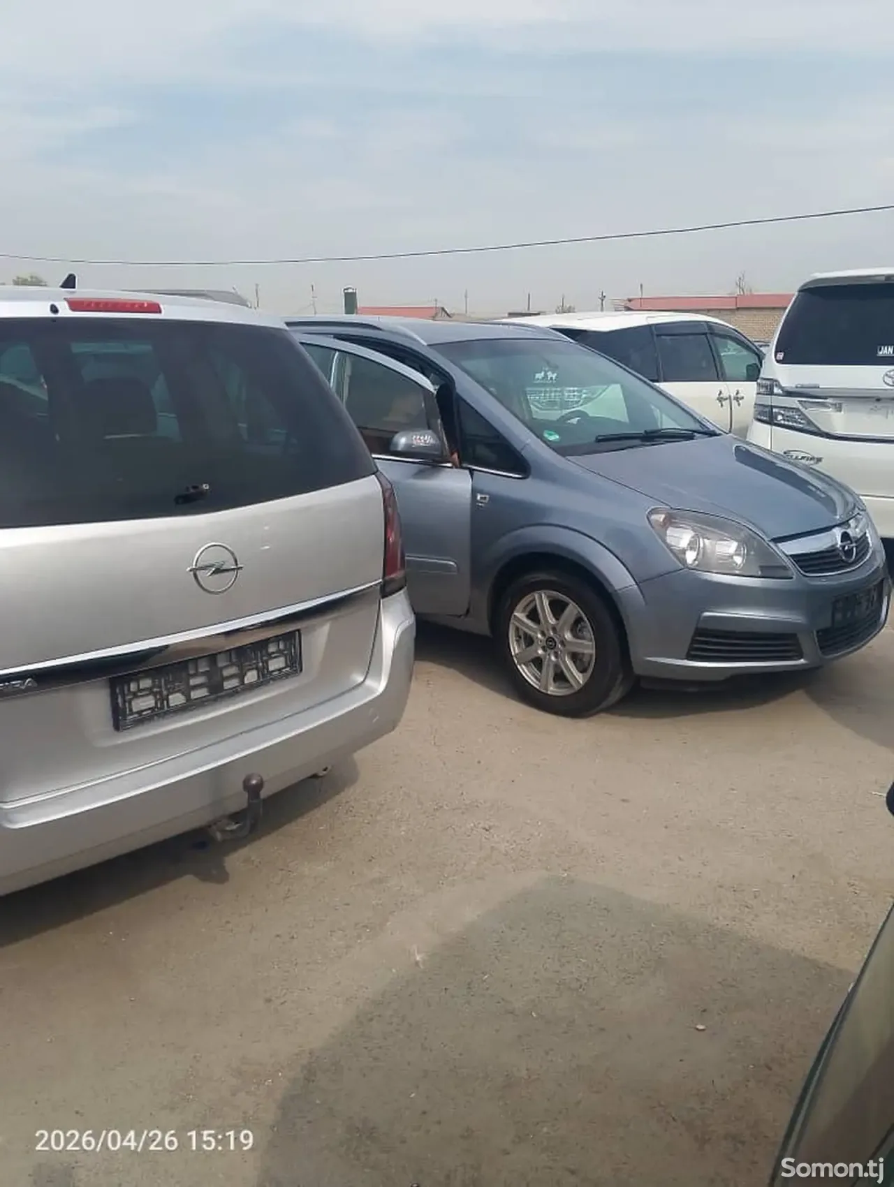 Opel Zafira 2007 · 1.9 MT