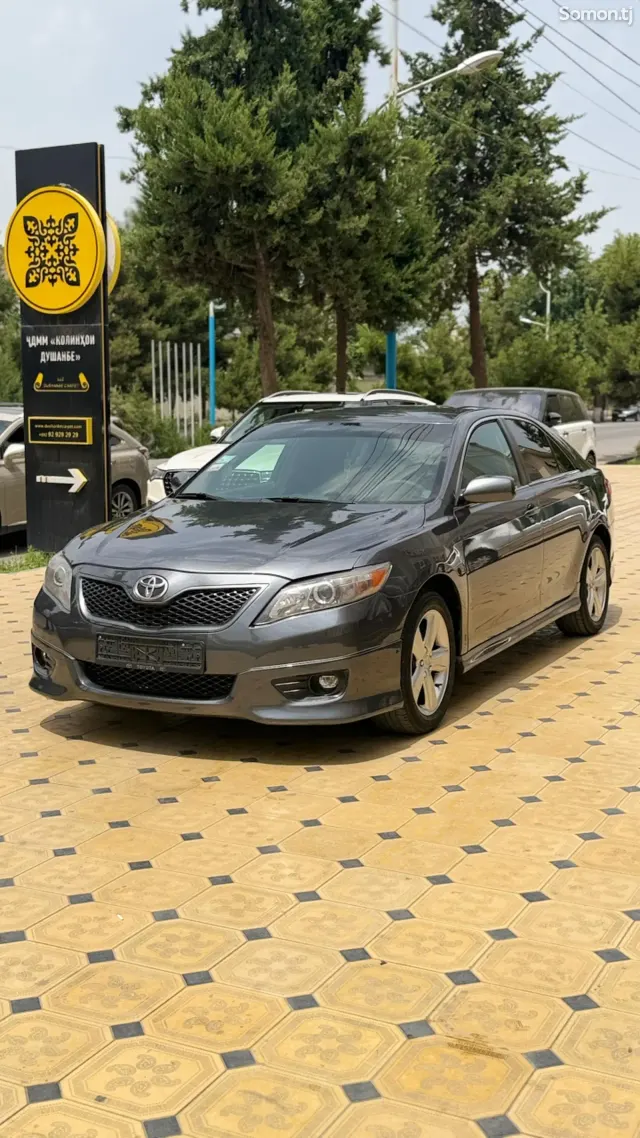 Toyota Camry 2010 · 2.5 AT