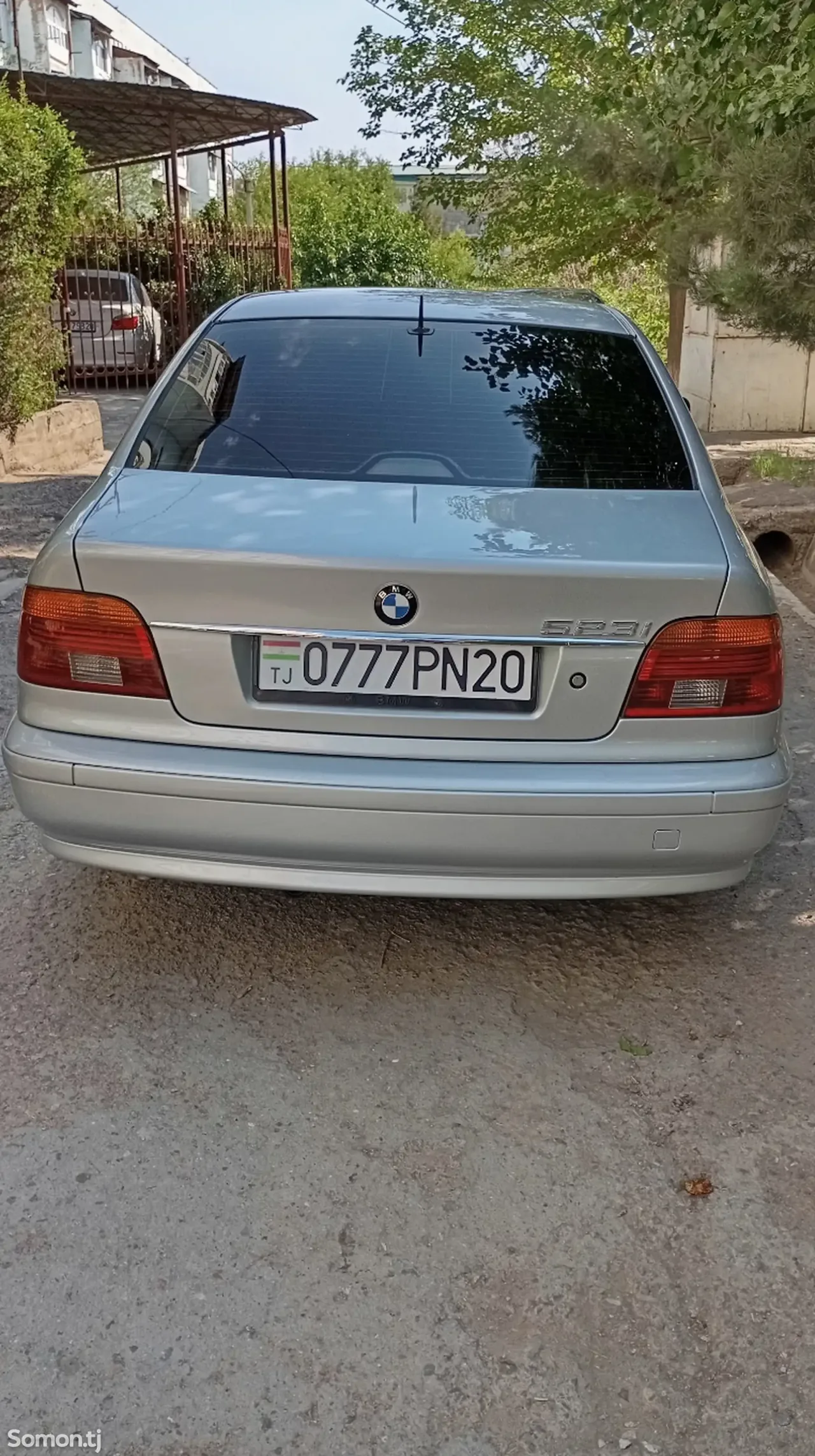 BMW 5 series 1996 · 2.3 AT
