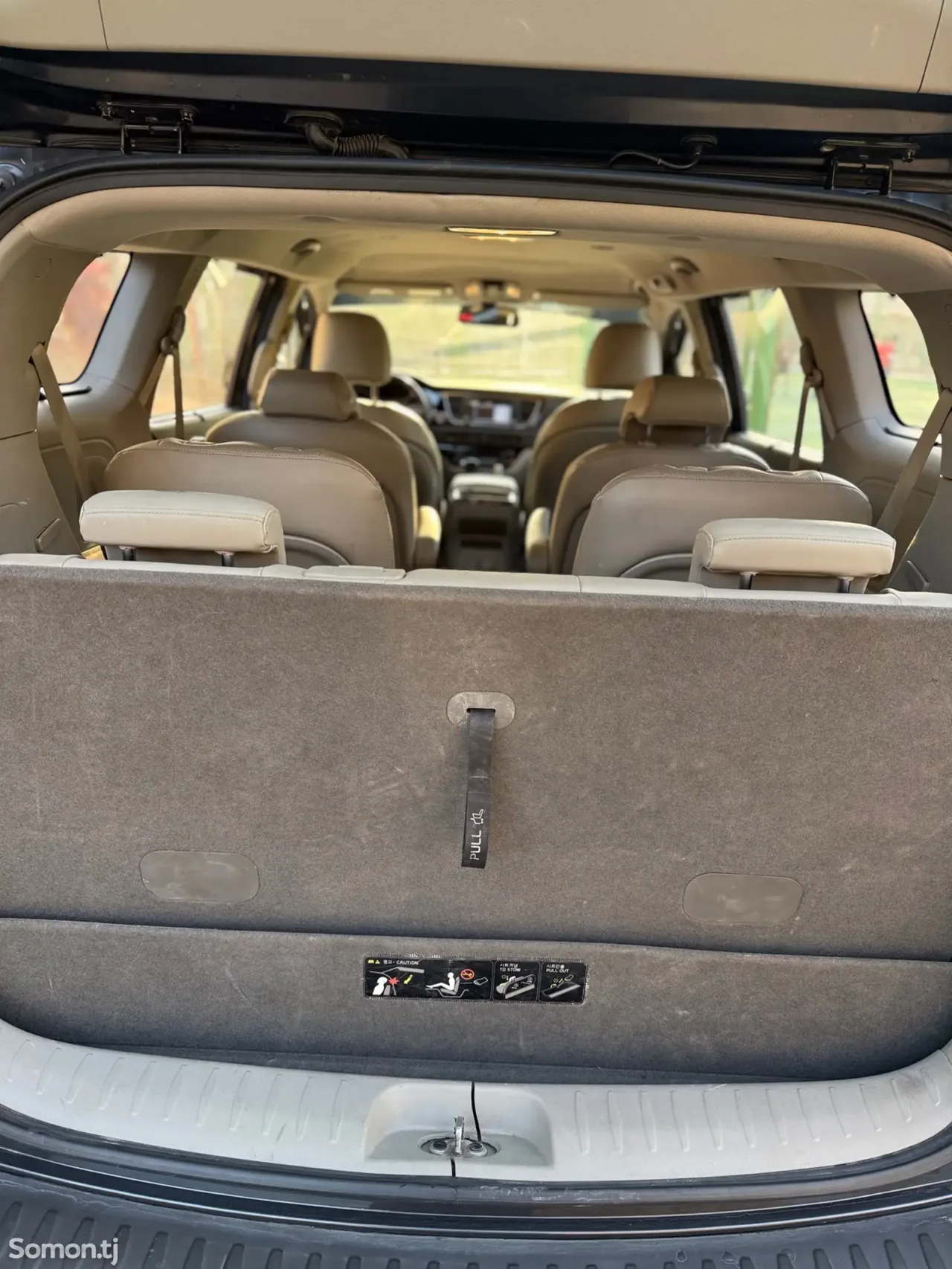 Kia Carnival 2016 · 2.2 AT