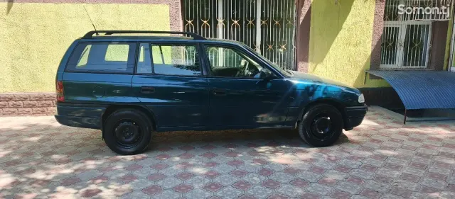 Opel Astra F 1996 · 1.6 MT