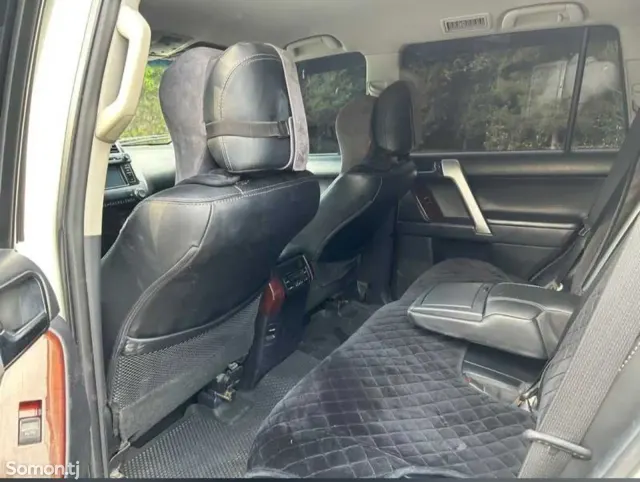 Toyota Land Cruiser Prado 2014 · 4.0 AT