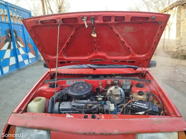 Lada (ВАЗ) 2108 1999 · MT