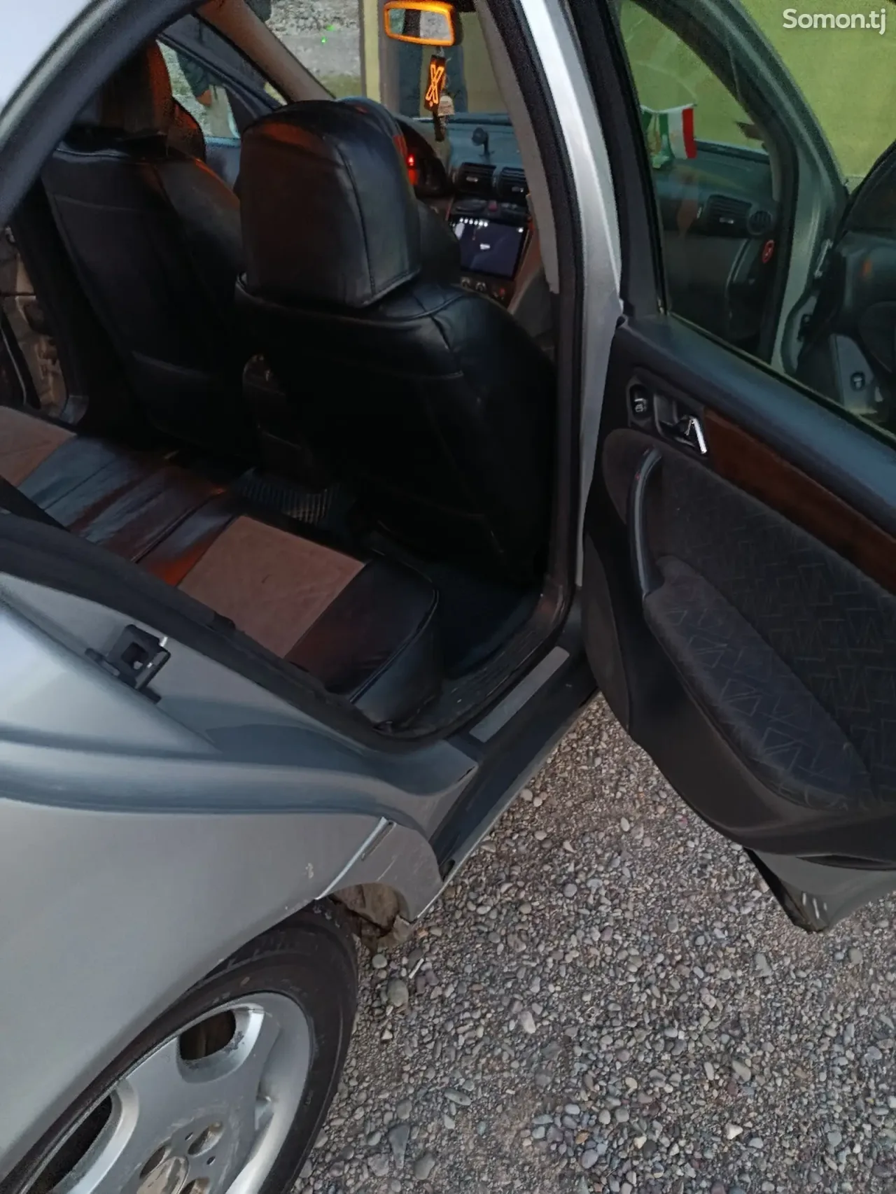 Mercedes-Benz C class 2001 · 2.3 MT