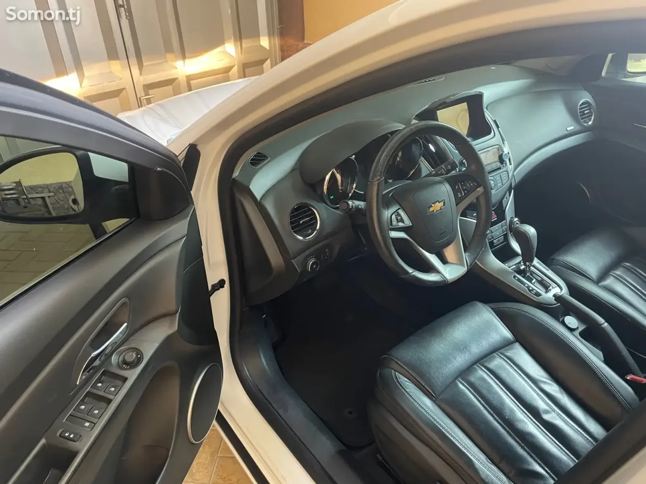 Chevrolet Cruze 2016 · 1.8 AT