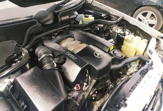 Mercedes-Benz E class 2001 · 3.2 AT
