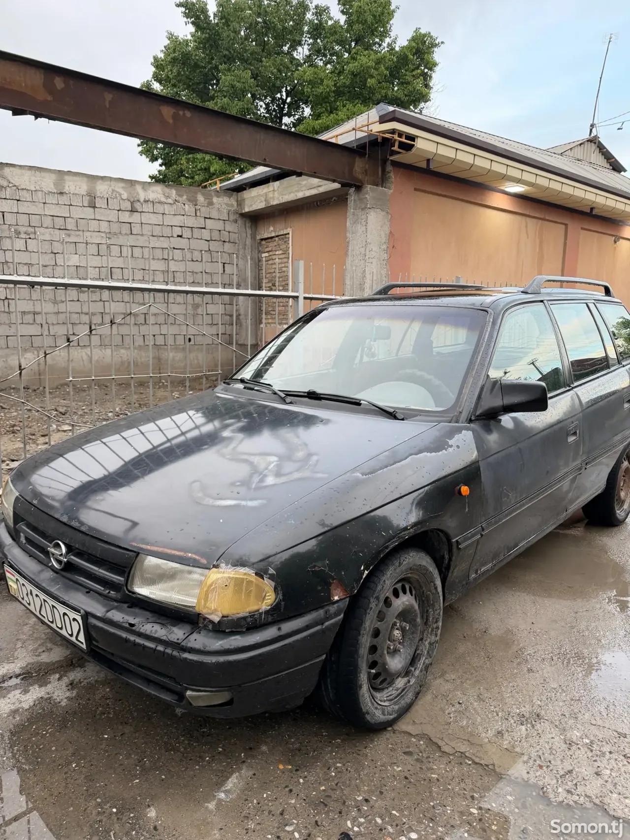 Opel Astra F 1993 · 1.6 MT