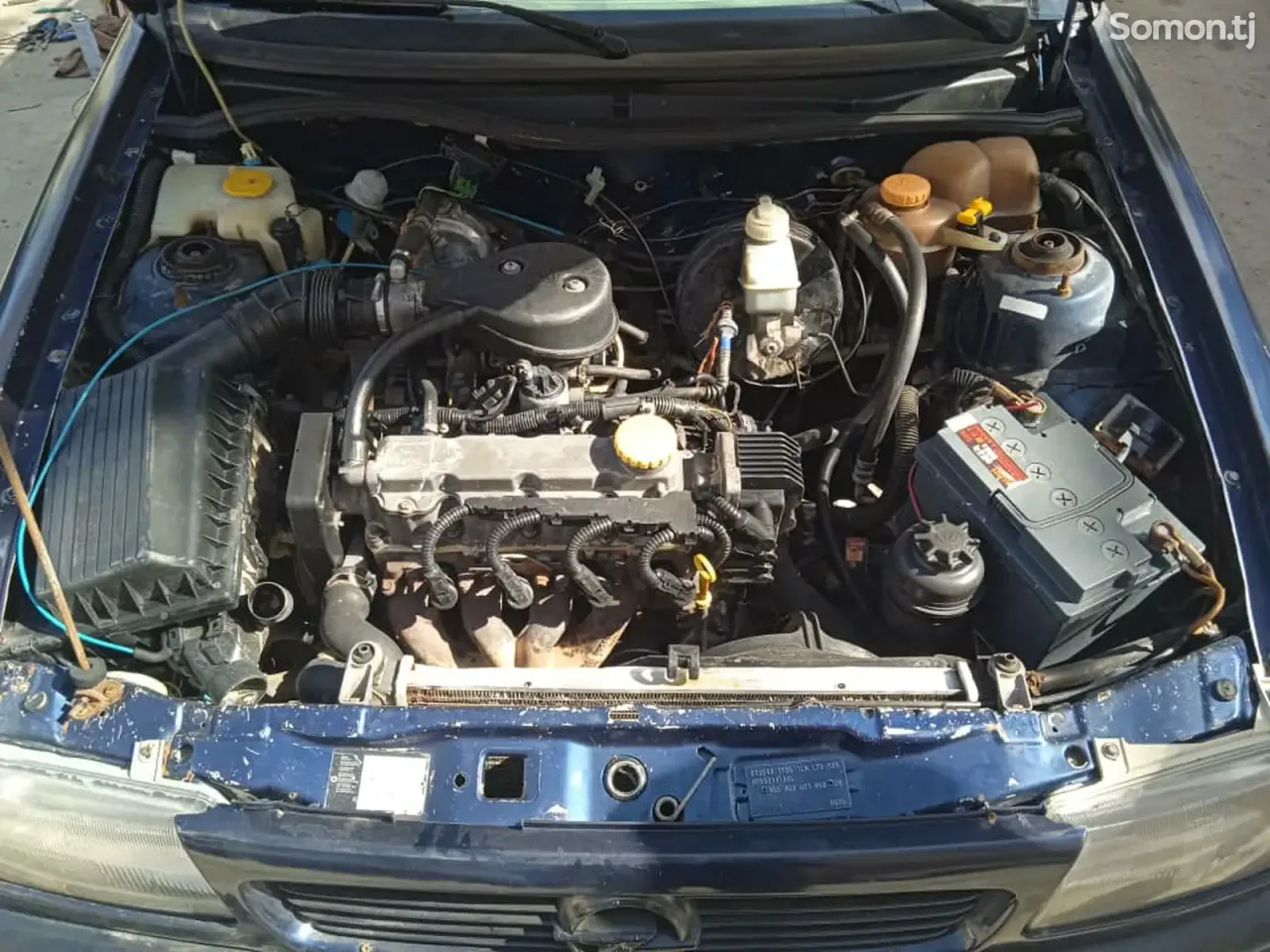 Opel Astra F 1992 · 0.4 MT