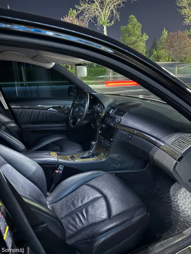 Mercedes-Benz E class 2008 · 3.0 AT