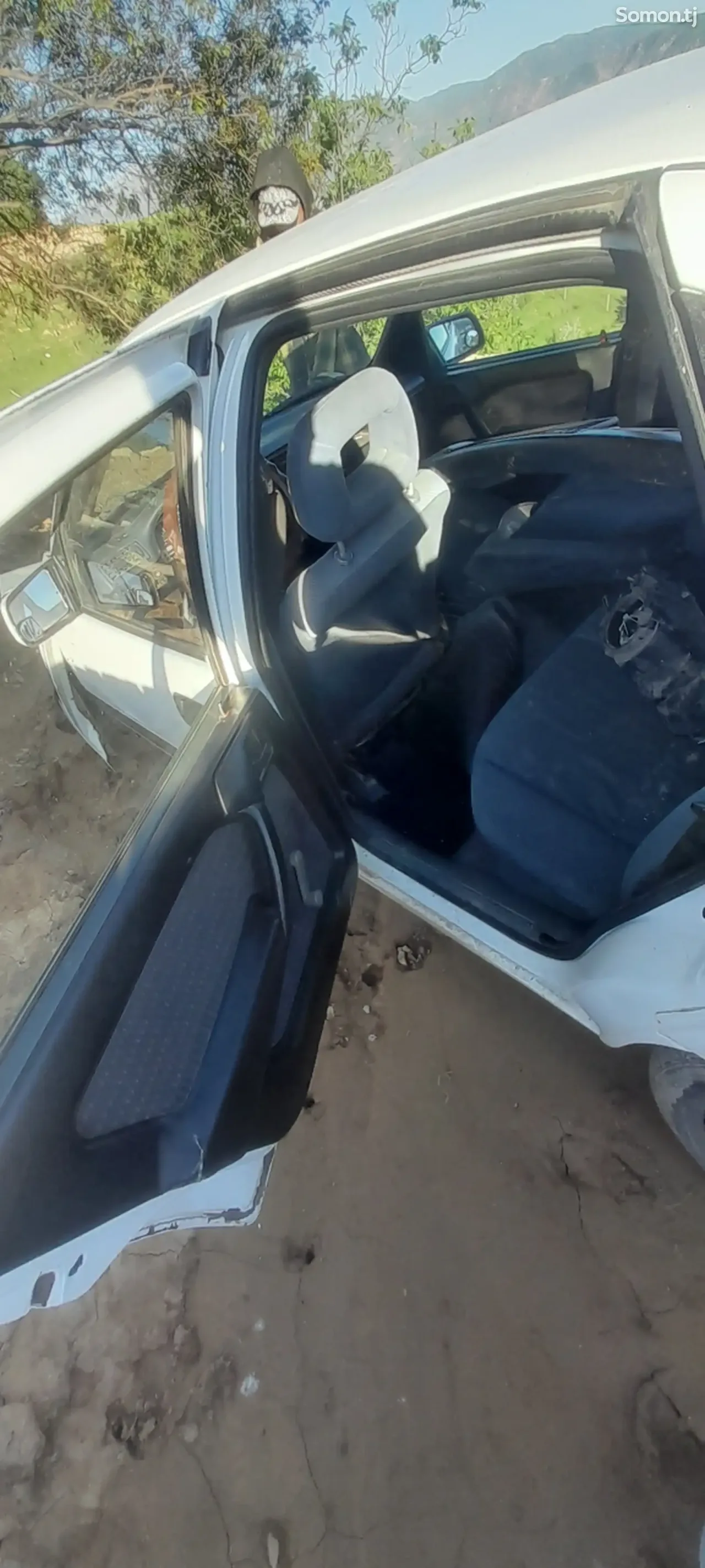 Opel Vectra A 1990 · 1.6 MT