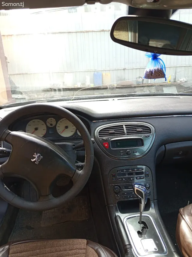 Peugeot 607 2001 · 2.2 AT