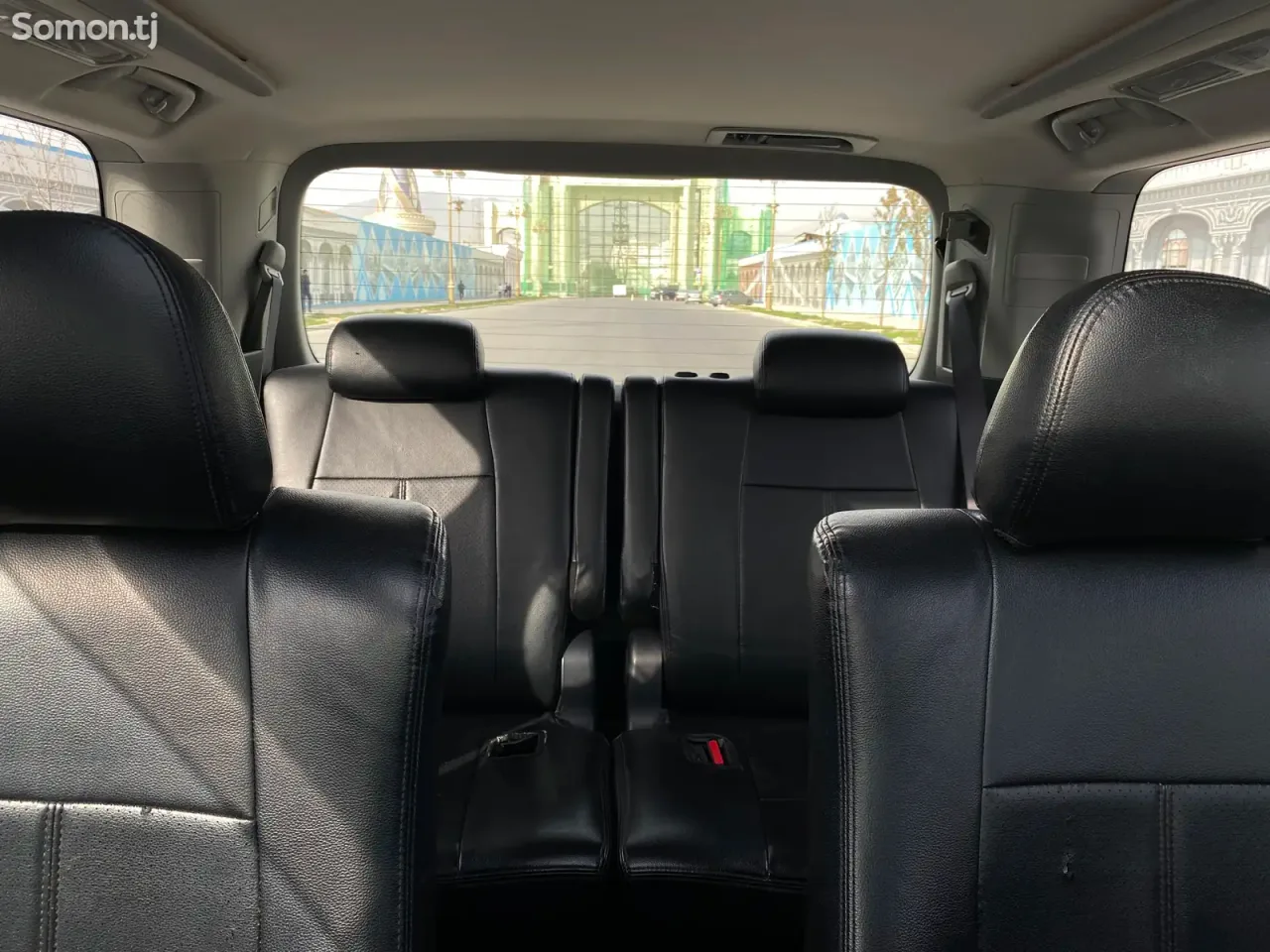 Toyota Vellfire 2011 · 2.4 CVT