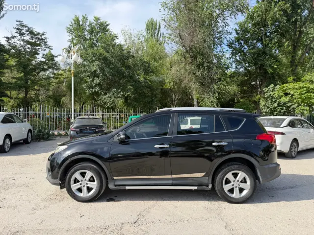 Toyota RAV 4 2014 · 2.5 AT