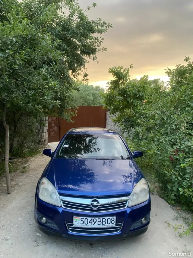 Opel Astra H 2007 · 1.8 AT
