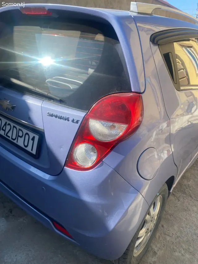 Chevrolet Spark 2015 · 1.3 AT