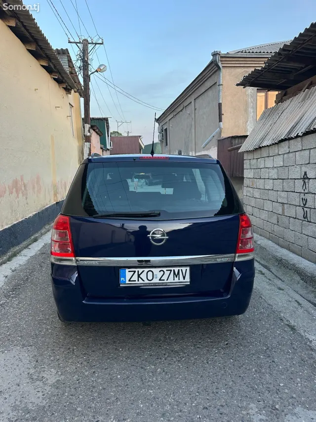 Opel Zafira 2014 · 1.7 MT