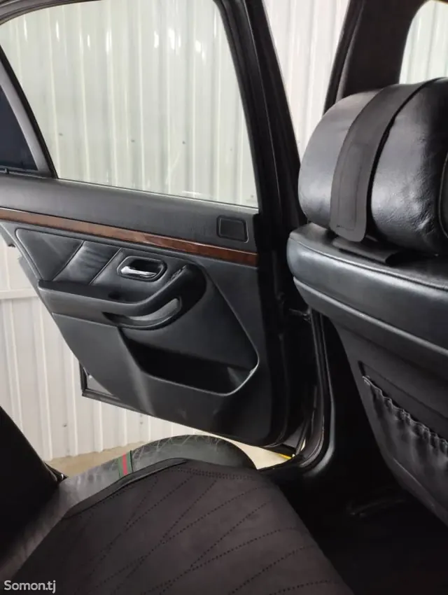 BMW 5 series 1999 · 2.5 MT