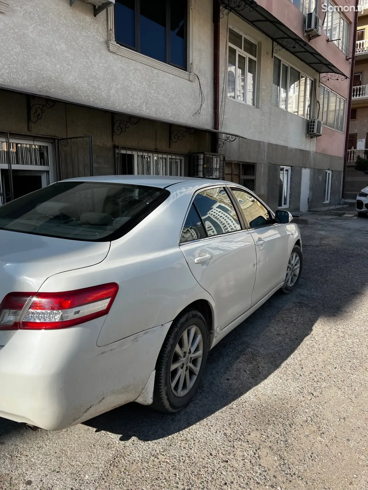 Toyota Camry 2010 · 2.4 AT