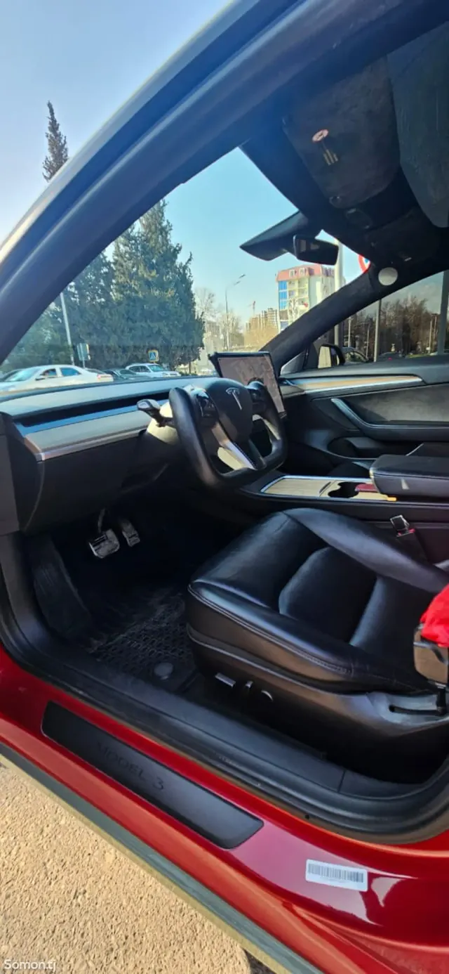 Tesla Model 3 2022 · 6.3 AT