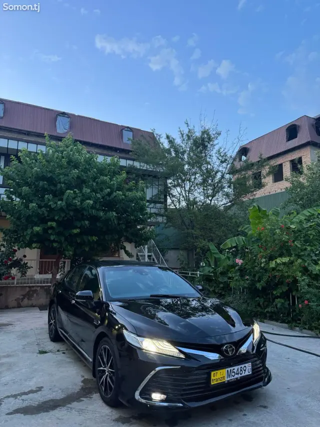 Toyota Camry 2020 · 3.5 AT
