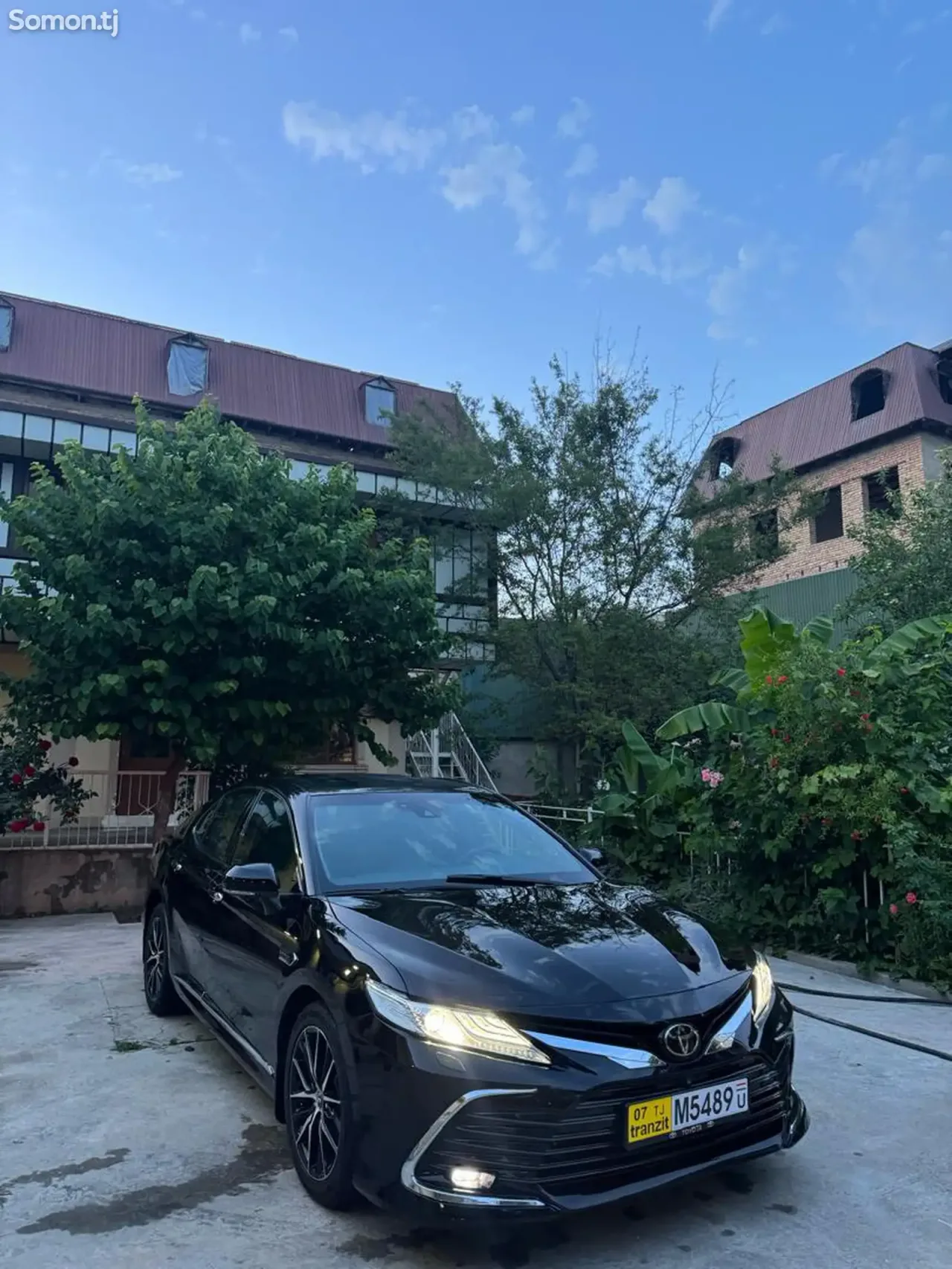 Toyota Camry 2020 · 3.5 AT