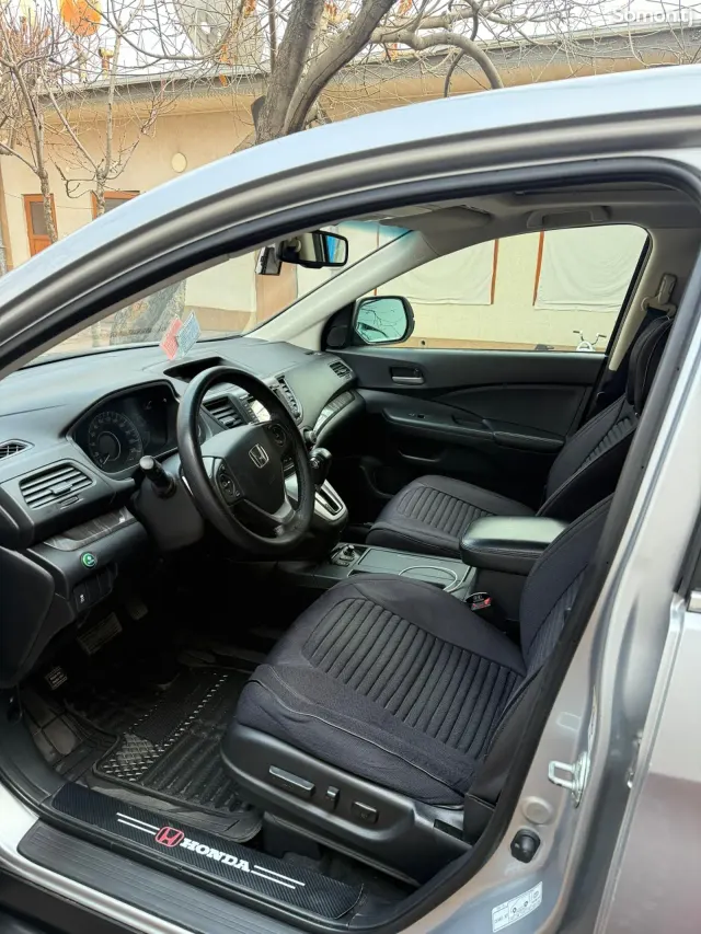 Honda CR-V 2012 · 2.4 AT